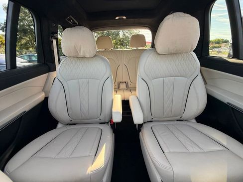 Used 2024 BMW X7 M60i w/ Executive Package AWD/4WD image 17