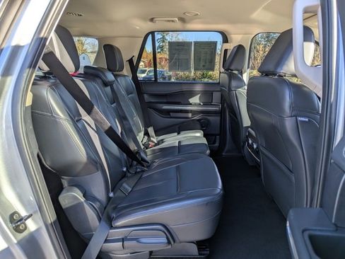 Used 2024 Ford Expedition Max XLT image 36