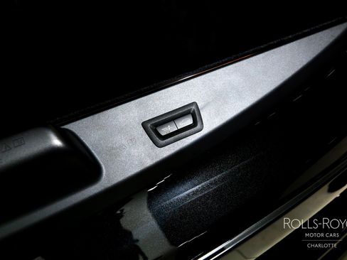 New 2026 Rolls-Royce Cullinan Black Badge image 26