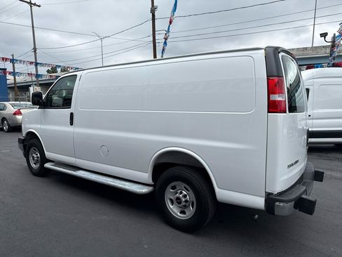Used 2025 GMC Savana 2500 w/ Driver Convenience Package RWD image 6