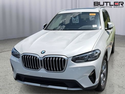 Used 2024 BMW X3 sDrive30i w/ Premium Package RWD image 3