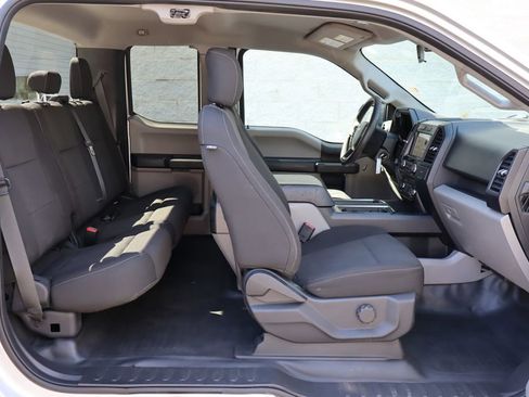 Used 2017 Ford F150 XL w/ Equipment Group 101A Mid AWD/4WD image 26