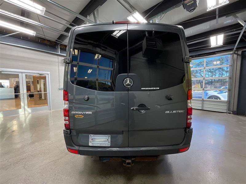 Used 2014 Mercedes-Benz Sprinter 2500 image 4