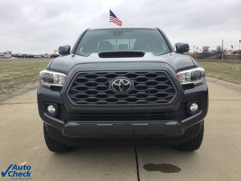 Used 2021 Toyota Tacoma TRD Sport w/ Technology Package image 7