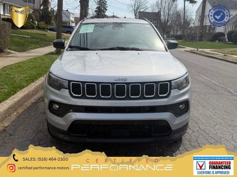 Used 2025 Jeep Compass Trailhawk AWD/4WD image 1