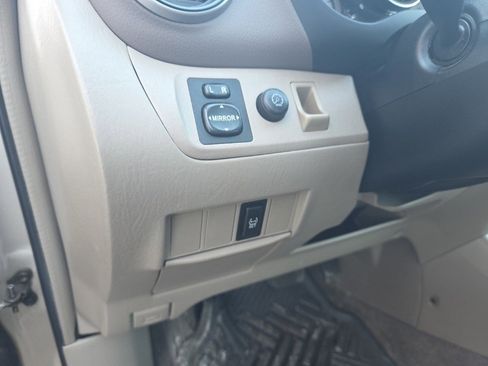 Used 2004 Toyota RAV4 Base image 17