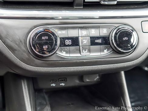 Used 2024 Buick Envista Preferred w/ Convenience I Package image 17