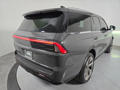 New 2026 Lincoln Navigator Black Label image 4