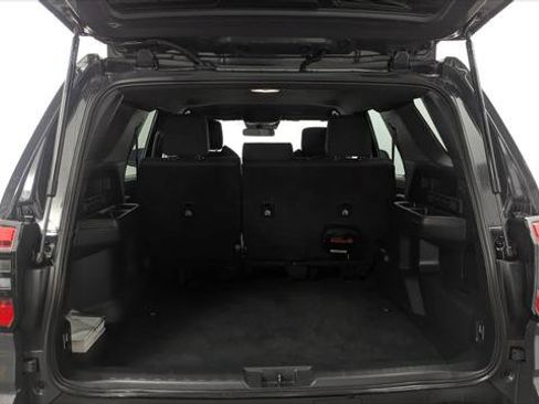 Used 2025 Toyota 4Runner SR5 AWD/4WD image 18