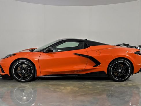 Used 2021 Chevrolet Corvette Stingray Preferred Conv w/ Z51 Performance Package RWD image 12