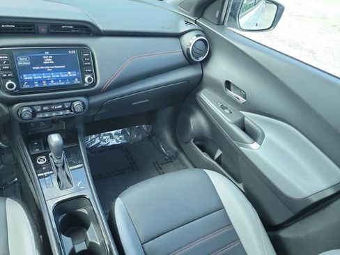 Used 2023 Nissan Kicks SR w/ SR Premium Package FWD image 17