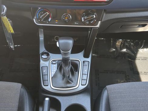 Used 2021 Kia Seltos S AWD/4WD image 15