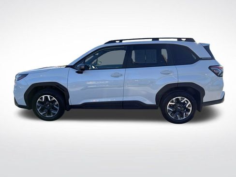 Certified 2025 Subaru Forester Premium AWD/4WD image 11