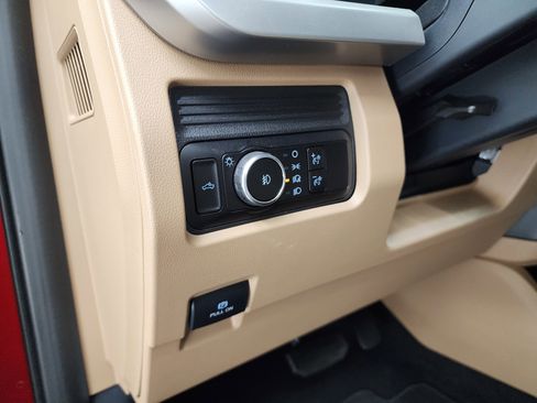 Used 2024 Ford F250 XLT image 39