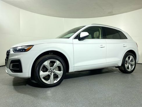 Used 2021 Audi Q5 Premium Plus w/ Premium Plus Package image 24
