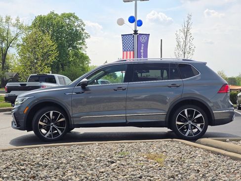 Used 2023 Volkswagen Tiguan SEL R-Line AWD/4WD image 25