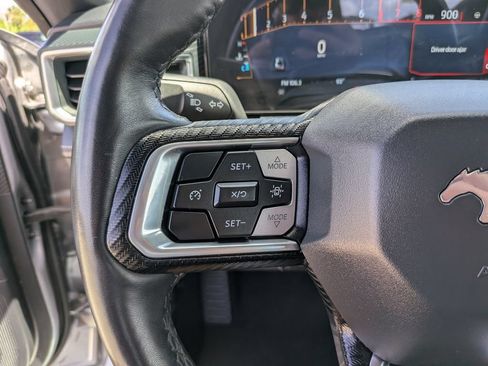 Used 2025 Ford Mustang Premium RWD image 29