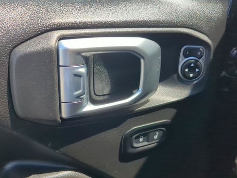 Used 2024 Jeep Wrangler Unlimited Sport AWD/4WD image 13