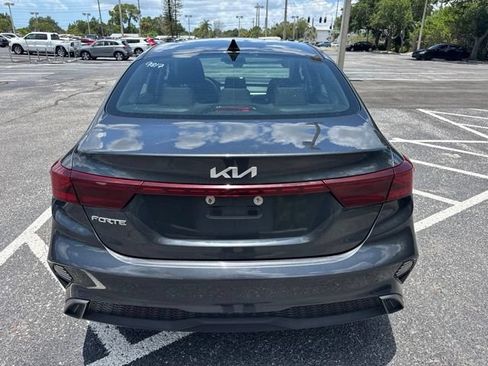 Used 2024 Kia Forte LXS FWD image 5