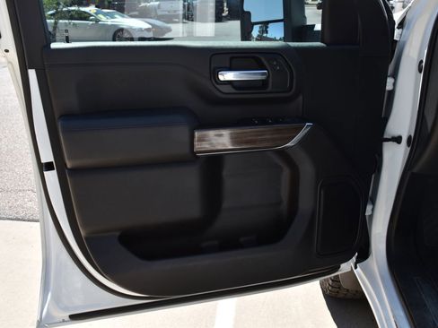 Used 2022 Chevrolet Silverado 3500 LT w/ Convenience Package AWD/4WD image 12