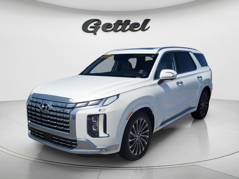 Used 2023 Hyundai Palisade Calligraphy FWD image 1