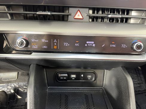 Certified 2024 Kia Sportage SX AWD/4WD image 25