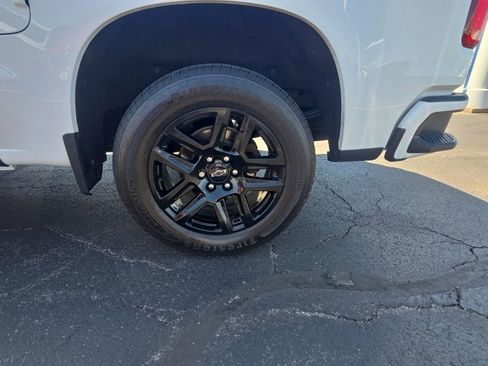 Used 2023 Chevrolet Silverado 1500 Custom w/ LPO, Dark Essentials Package AWD/4WD image 4