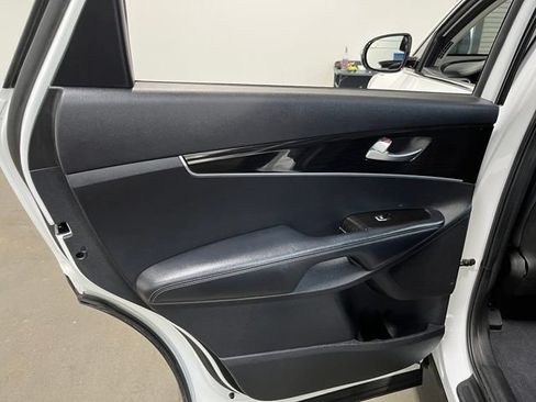 Used 2019 Kia Sorento FWD image 19