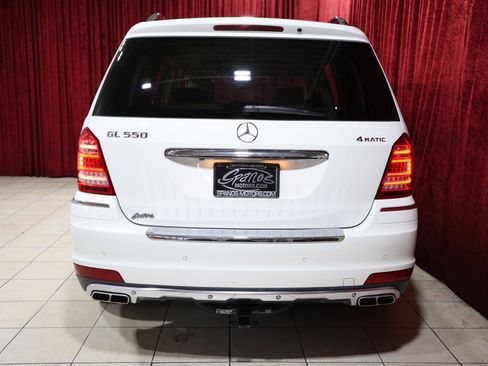 Used 2011 Mercedes-Benz GL 550 4MATIC image 10