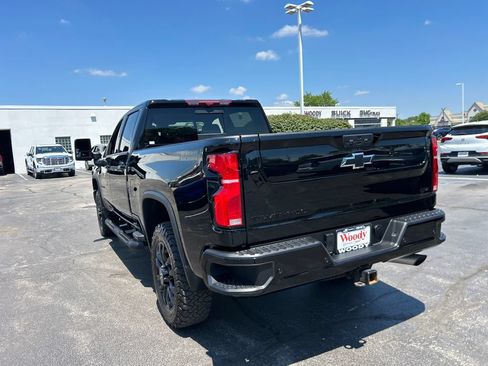 Used 2025 Chevrolet Silverado 2500 LTZ w/ LTZ Plus Package AWD/4WD image 10