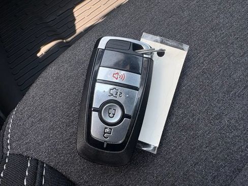 Used 2025 Ford Mustang GT RWD image 27