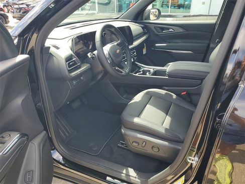 New 2026 Chevrolet Traverse LT w/ Driver Confidence Package image 18