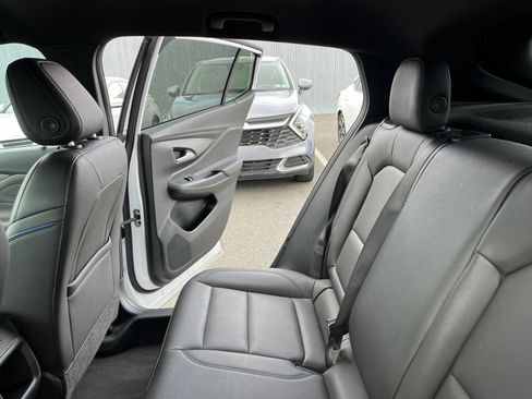 Used 2025 Buick Envista Sport Touring FWD image 34