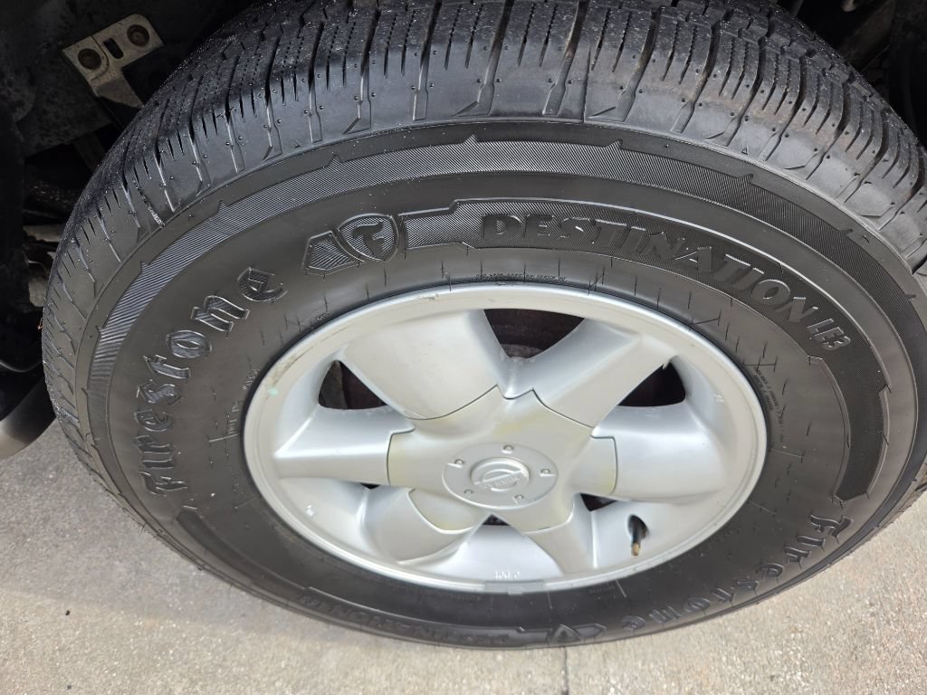 Used 2001 Nissan Pathfinder LE AWD/4WD image 14