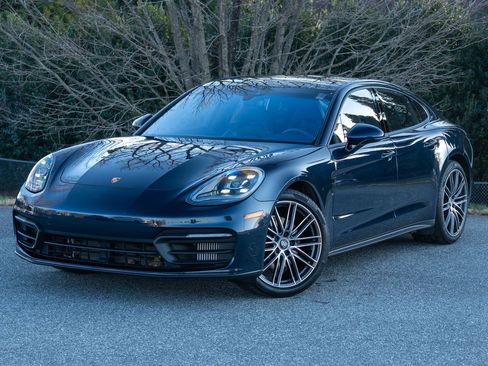Certified 2022 Porsche Panamera 4 w/ Premium Package image 1