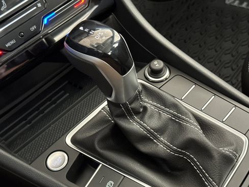 New 2025 Volkswagen Jetta SE image 20