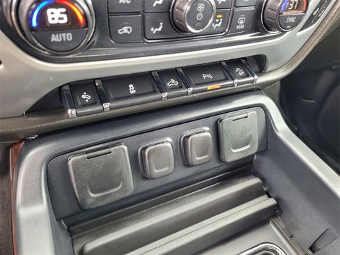 Used 2015 GMC Sierra 1500 SLE w/ Texas SLE Value Package image 17