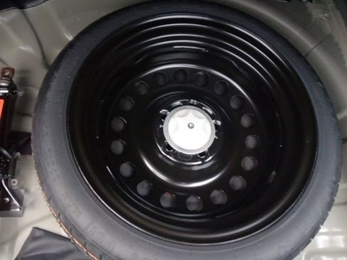 New 2025 Nissan Sentra SR image 34