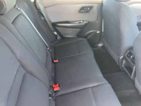 Used 2023 Nissan Rogue S image 13