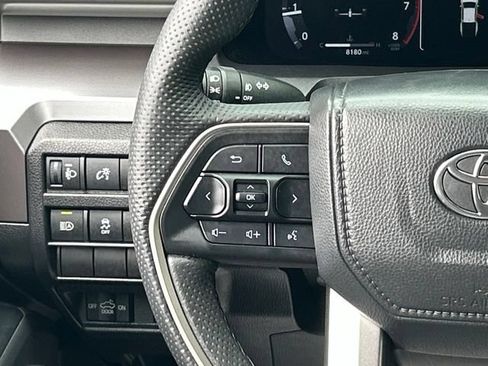 Used 2025 Toyota Tacoma TRD Sport AWD/4WD image 62