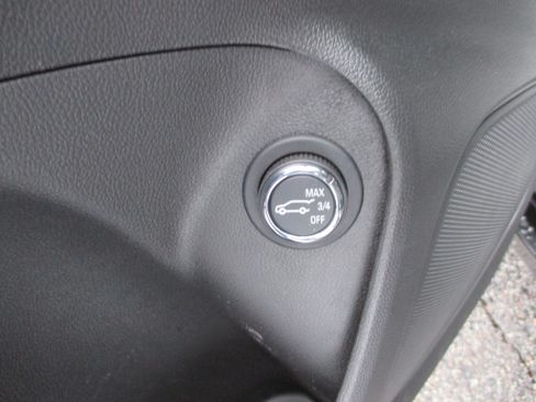 Used 2024 Buick Encore GX Sport Touring image 14