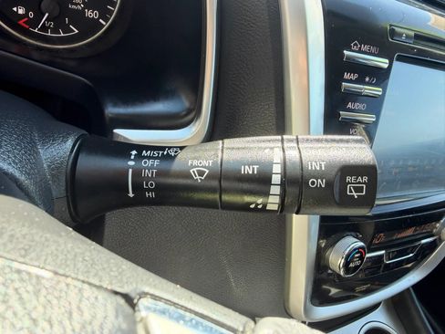Used 2015 Nissan Murano SV w/ Cargo Package AWD/4WD image 15