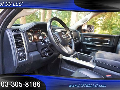 Used 2016 RAM 1500 Laramie w/ Convenience Group image 12