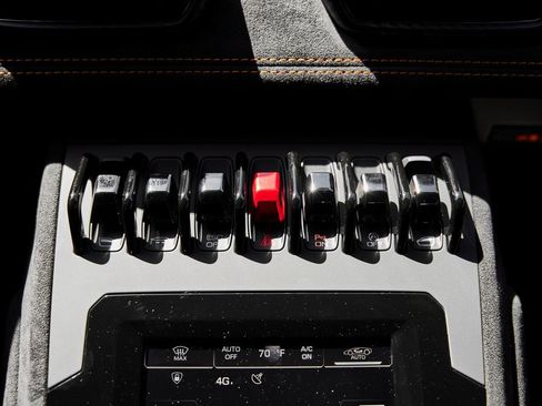 Used 2023 Lamborghini Huracan Sterrato image 76