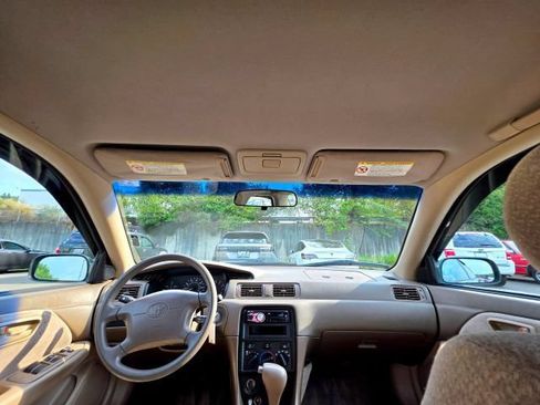 Used 2000 Toyota Camry LE FWD image 28