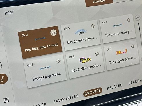 New 2026 Land Rover Defender 110 S image 22