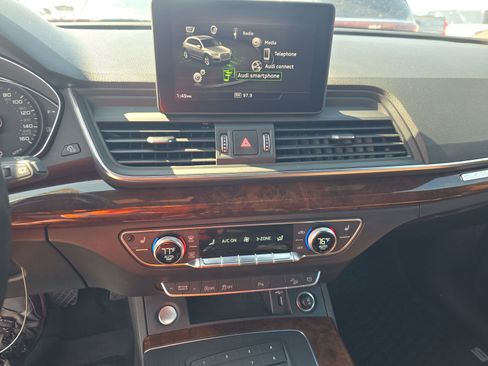 Used 2020 Audi Q5 2.0T Premium w/ Convenience Package image 16