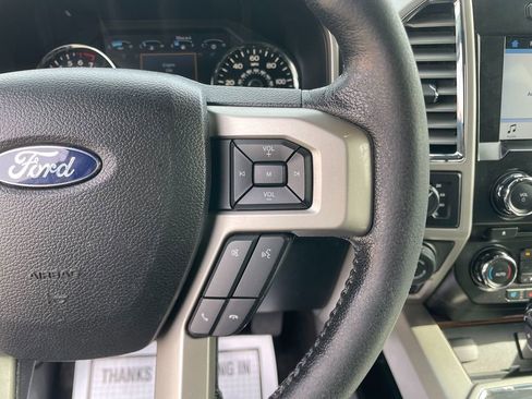 Used 2016 Ford F150 Lariat image 17