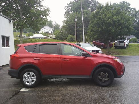 Used 2015 Toyota RAV4 LE AWD/4WD image 4