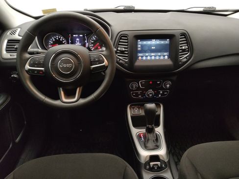 Used 2021 Jeep Compass Sport image 22